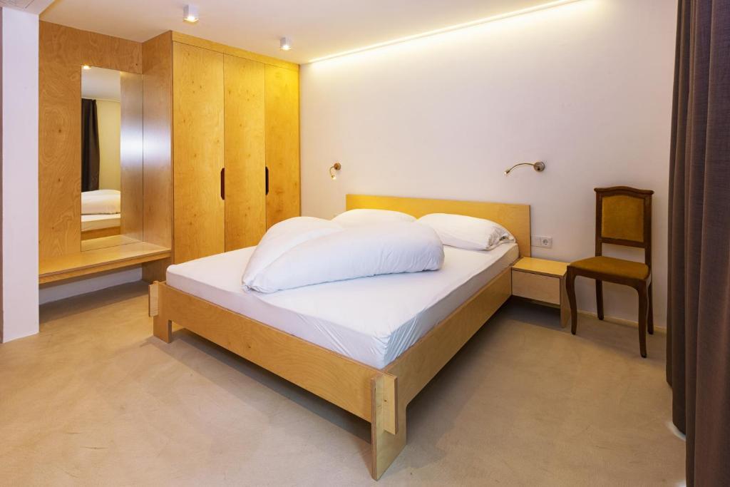 Kleinkunsthotel Naturns Chambre photo